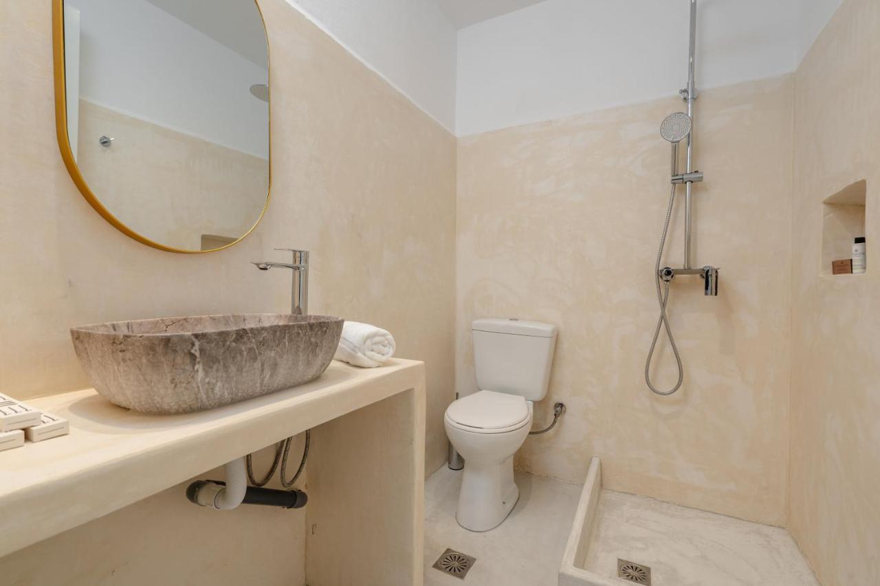 Celestial Seaview Apartments- Apollon Naxos City ภายนอก รูปภาพ